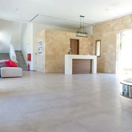 Finas 3* Pefki (Rhodes)