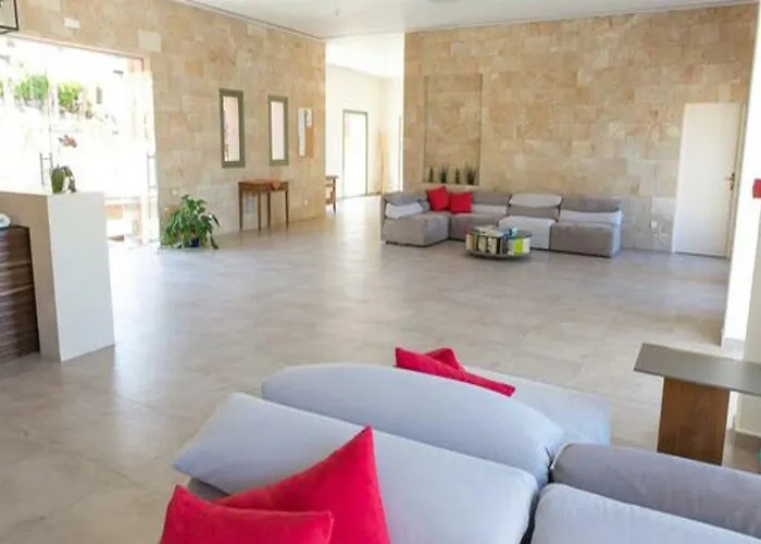 Finas 3* Pefki (Rhodes)